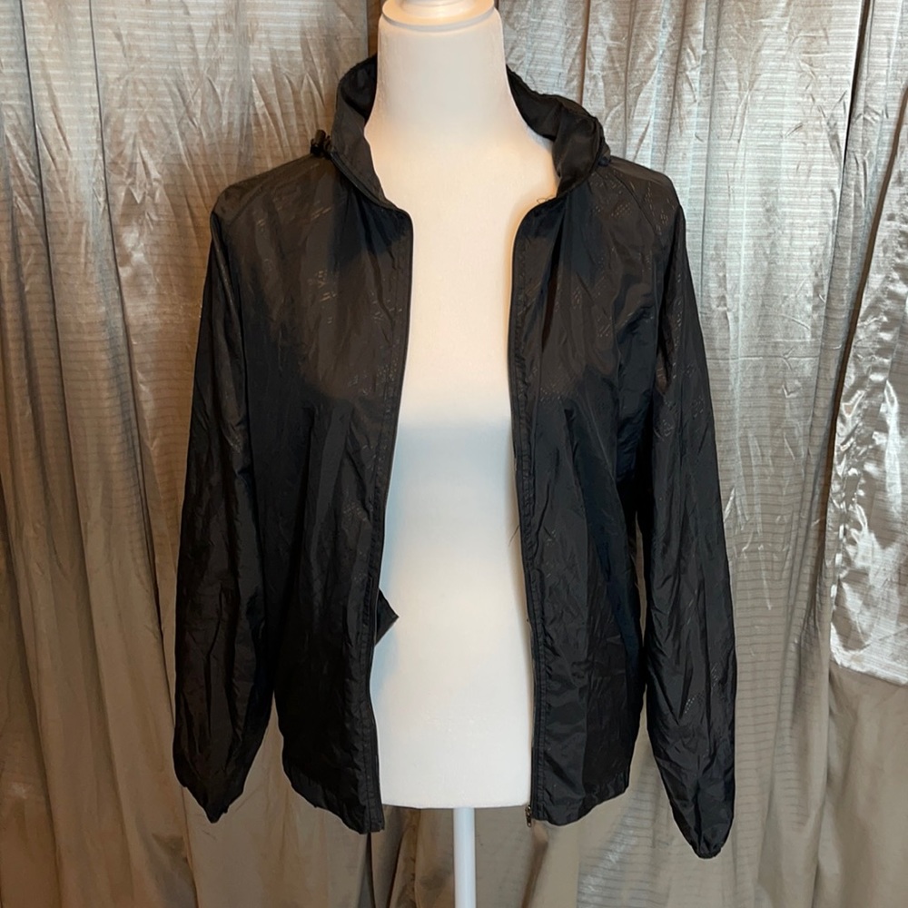 Black light wind breaker